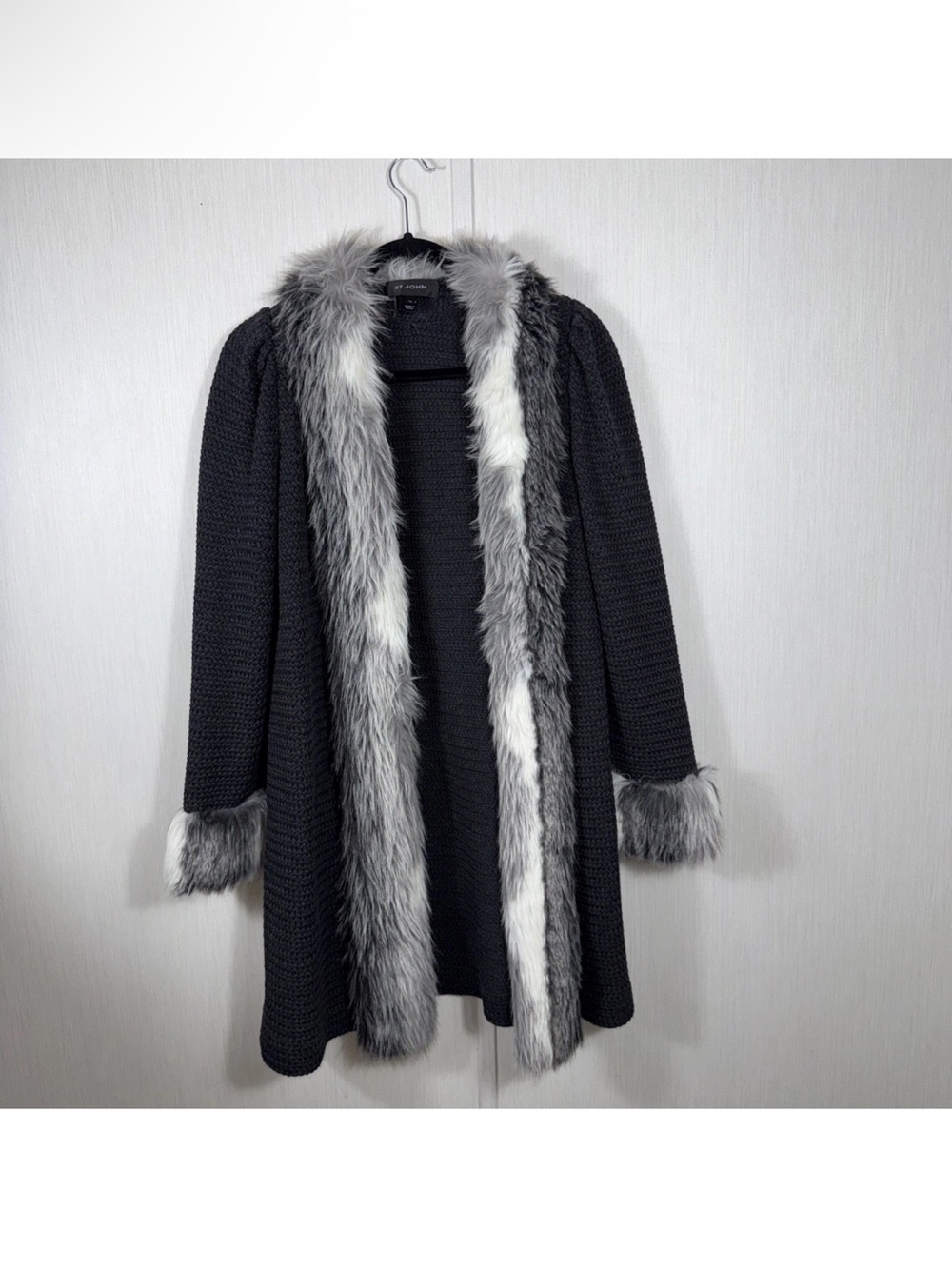 St. John Long Line Open Wool Blend Sweater With Faux Fur Collar & Cuffs 10 Gray